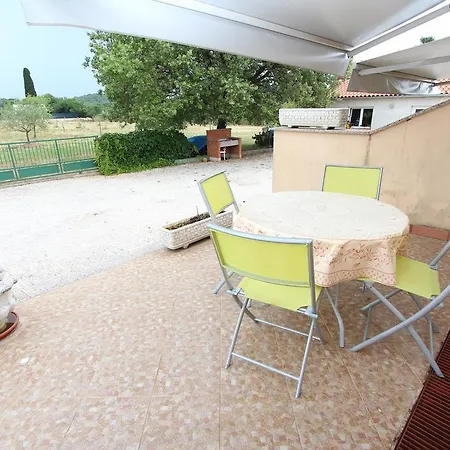 Appartement Kika *
